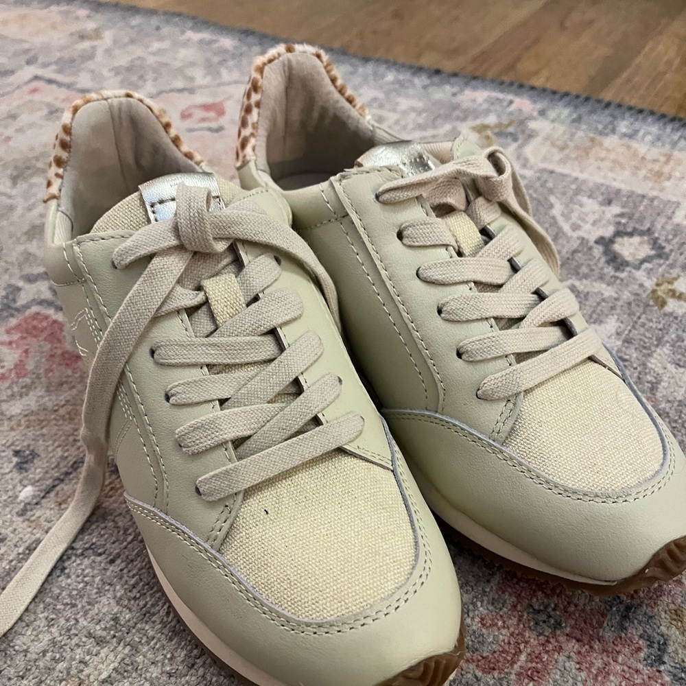 Birdie’s sneakers 👟